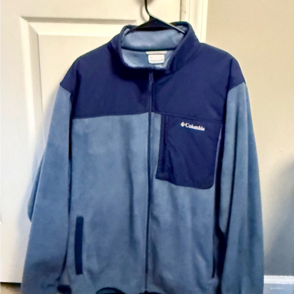 Men’s Navy & Light Blue Columbia Fleece Jacket